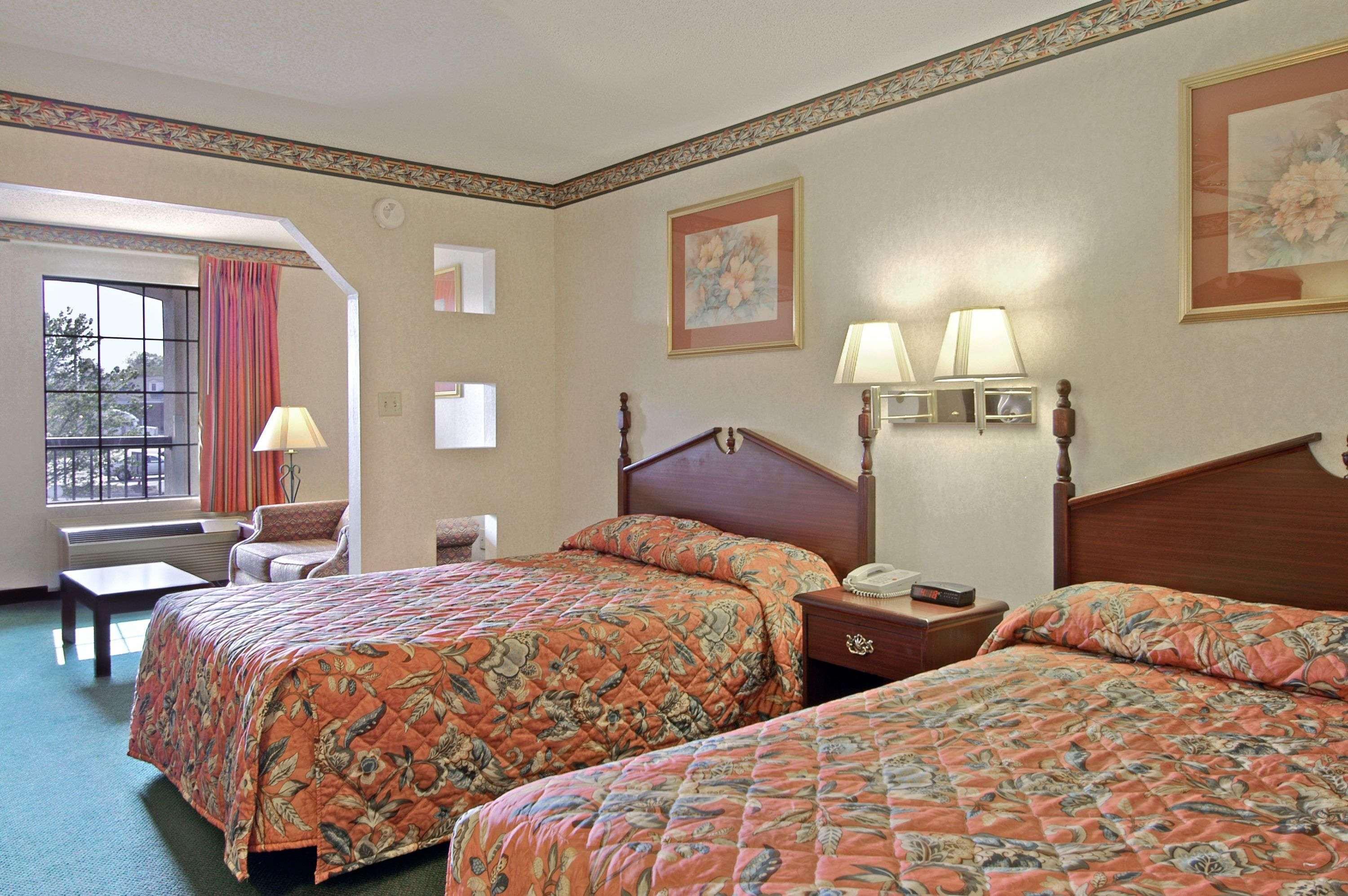 Days Inn & Suites By Wyndham Fort Valley Room photo